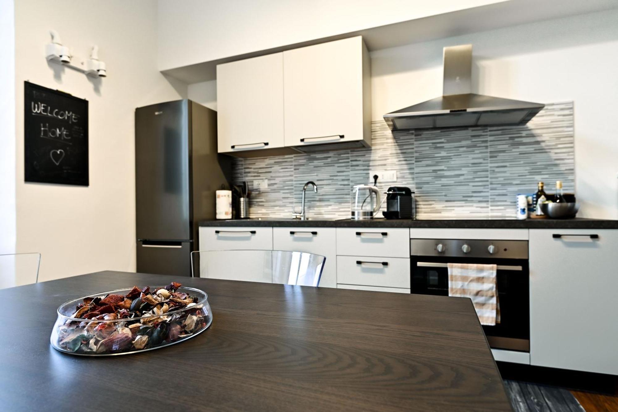 Top Living Apartments - Porta Susa Торино Екстериор снимка